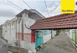Dijual Rumah 2 lantai di Rangkah Rejo Surabaya