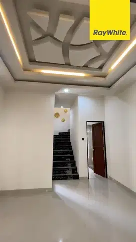 Dijual Rumah 2 lantai di Jl Brigjen Katamso Waru Sidoarjo