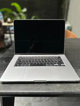MacBook Air 15 inci dengan keping M2 Apple