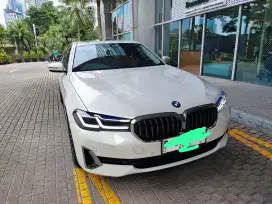 BMW 530i LCI Opulence 2023 ADAS Putih