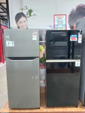 Kulkas 2 Pintu baru. Bisa di cicil.