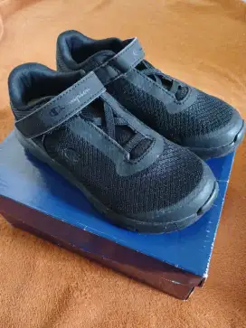 Sepatu Champion Full Black