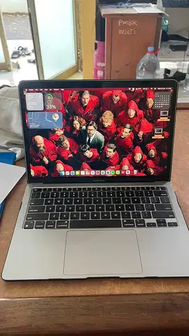 Dijual MACBOOK AIR M1 2020 ex ibox