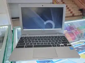 Samsung Chromebook 4 unit dan charger