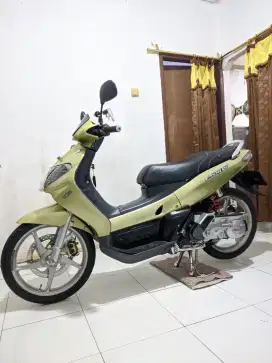 Nouvo sporty 2003 Hitam