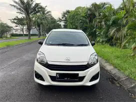 Ayla Manual 2022 Warna Putih low kilometer Plat Jatim