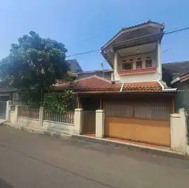 Jual cepat rumah luas di komplek antabaru margacinta bandung