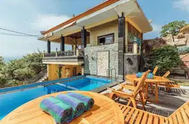dijual villa & restoran view laut lokasi nusa penida