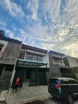 Rumah Gress specs mewahhh, Galaxi Bumi Permai-Araya thp 2, SBY