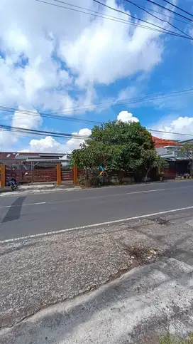 Dijual Rumah Plus Kost Aktif di Poros Jalan Raya Perusahaan, Malang