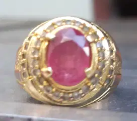 Batu ruby antik