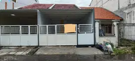 RUMAH HABIS RENOVASI di PUTRA BANGSA MEDOKAN RUNGKUT SIAP HUNI