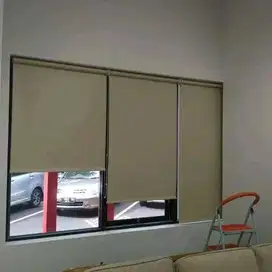 ROLLLER BLIND INDOOR  DAN OUTDOOR/BAHAN WATERPROOOF/TIRAI GULUNG