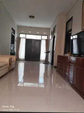 Jual Rumah Full Renov +Furnis+Toko di Mainroad Nataendah Kopo Bandung