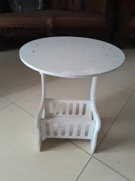 Meja ikea perhiasan