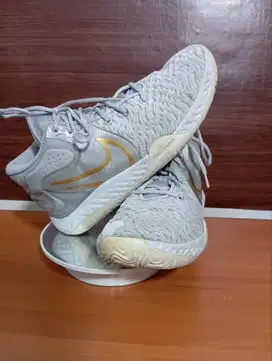 SEPATU SPORT RUNNING  NIKE (ORIGINAL) SIZE 43
