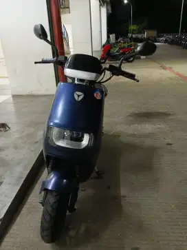 DIJUAL CEPAT MOTOR LISTRIK YADEA E8SPRO