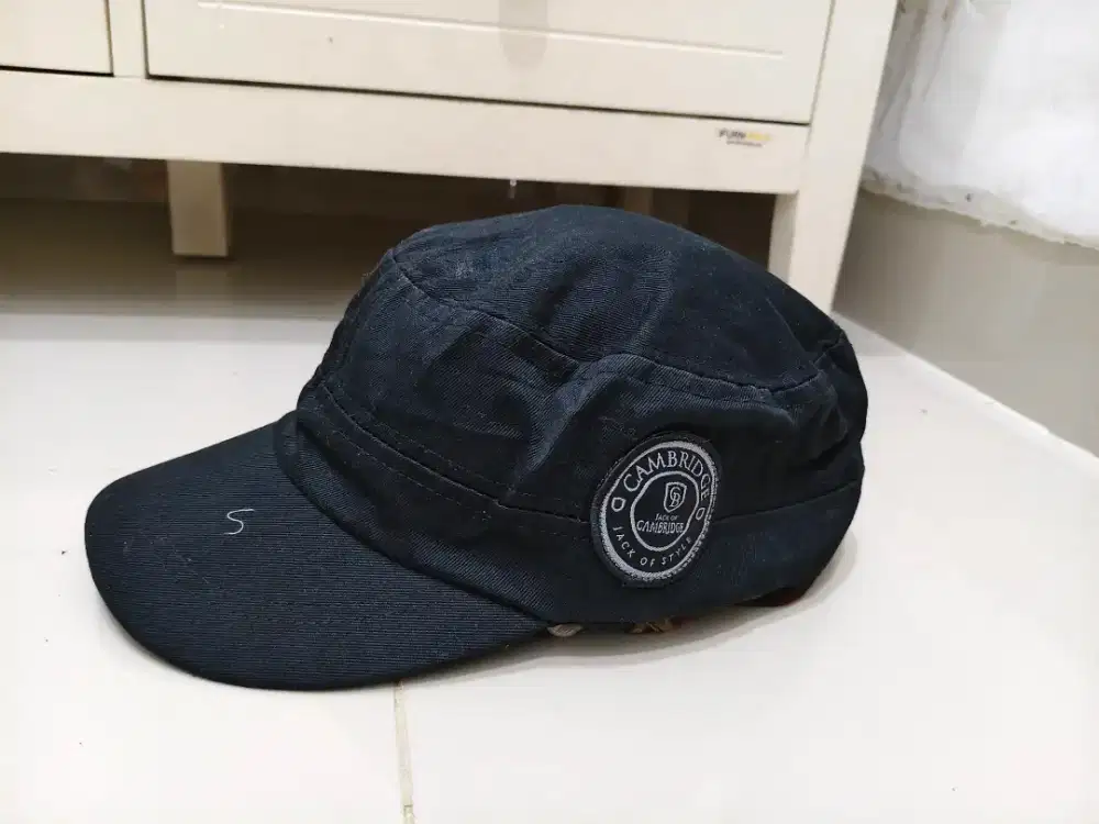 TOPI KOMANDO PRELOVED LIKE NEW