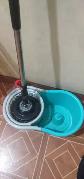Alat ngepel atau spin move