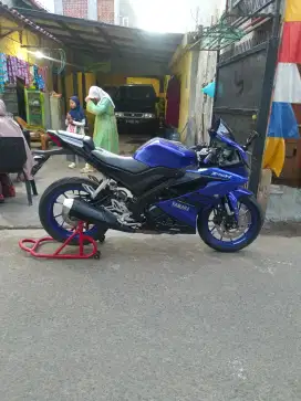 R15 V3 2017 Warna Biru