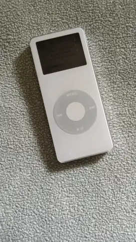 Ipod nano 2gb kondisi normal