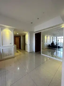 disewakan 3+1 Condominium Taman Anggrek Residence semi Furnished