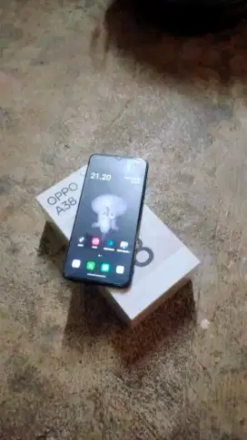 Mau jual nih oppo a38 ram6 /128 jual aja nih buat nebus obat anak saya