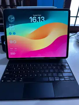 WTS Ipad Pro M1 5th Gen 12.9” 512GB Wifi + celluler Ibox