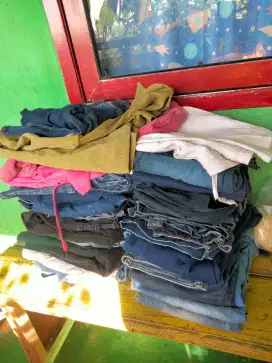 Celana jeans Uda gak muat , tapi main bagus