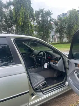 BMW 318i 2001 Bensin
