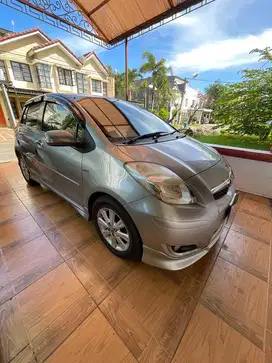 Toyota yaris s limited at besin
