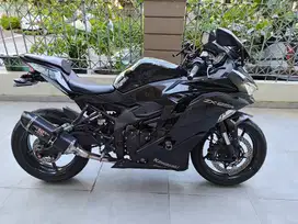 Kawasaki ZX25R non ABS, hitam
