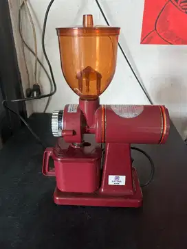Grinder Kopi Elektrik Latina 600N Red Normal Used