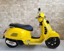 VESPA GTS 150 IGET RST kinyis like new