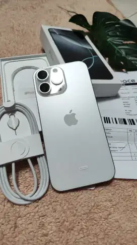 iPhone 16 Pro Max 256GB White Titanium