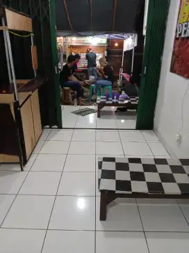 Dibutuhkan segera karyawan untuk jualan makanan di angkringan