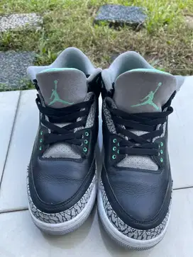 Air Jordan 3 Retro “Green Glow”