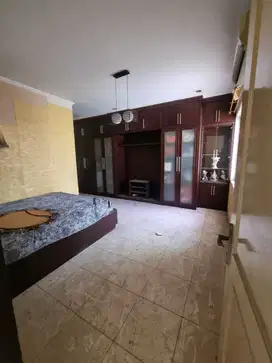 Dijual Rumah Grisenda 2 lantai bangunan sudah di renov jual cepat
