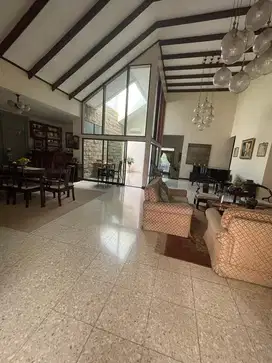 Dijual Rumah Elegan Bukit Hijau Pondok Indah