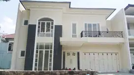 RUMAH VILLA BUKIT REGENCY 3 PAKUWON INDAH BARU GRES dekat mall, pusat