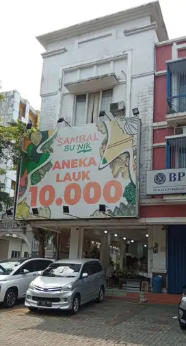 Barang langka - Ruko 3 lantai posisi Hoek L6x19 di Gading Serpong
