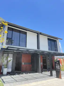 Rumah Dua Lantai  depan Upper Hills Tanjung Bunga Makassar
