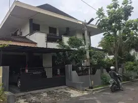 Dijual Rumah Hook Mewah dan Strategis di Medan Sunggal