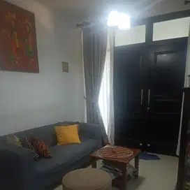 Rumah 2 lantai siap huni di Bintaro sektor 3A