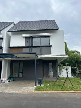 Rumah 1  Unit terakhir NYKKA BY ALAM SUTERA,tangerang.