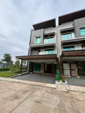 di jual rumah baru 3 lantai di jln.deplu raya kebayoran lama jaksel