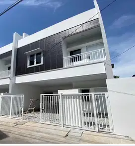 Dijual Cepat Rumah di Jalan Menteng, Tanjung Duren, Jakarta Barat