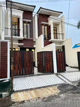 Rumah Baru Mewah Minimalis American style Ketintang Gayung Sari