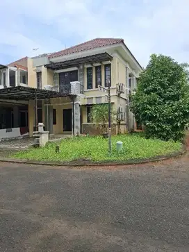 Di Sewaka RUMAH HOOK di LEGENDA WISATA CIBUBUR