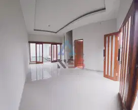 Dijual rumah 2 lantai  Di jln soka Kesiman Kertalangu dentim